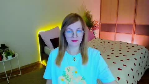 Snapshot of youruniverser chatting on 4, 5, 2026 Alice online show from 4, 5, 2026