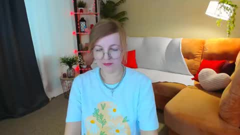 Snapshot of youruniverser chatting on 5, 5, 2026 Alice online show from 5, 5, 2026