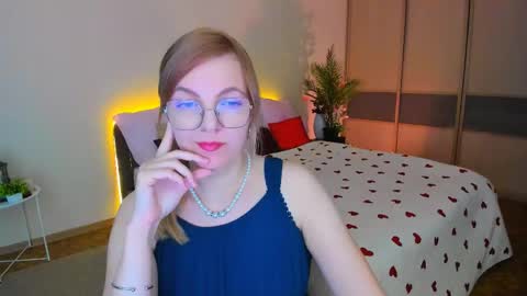 Snapshot of youruniverser chatting on 20, 5, 2026 Alice online show from 20, 5, 2026