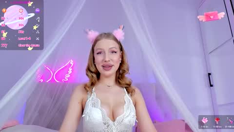 Snapshot of yourwilddestiny chatting on 4, 10, 2025 Destiny online show from 4, 10, 2025