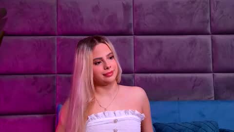 Foxie online show from 14, 12, 2025