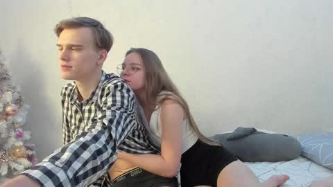 Yue Lang and Samm online show from 16, 2, 2025