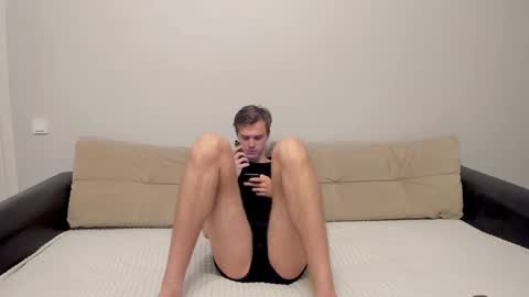 Yue Lang and Samm online show from 2, 10, 2025