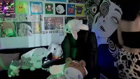 Snapshot of yuhwa chatting on 9, 9, 2025 rawr Anne Independent model online show from 9, 9, 2025