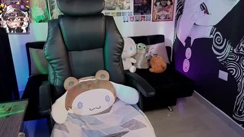 Snapshot of yuhwa chatting on 20, 9, 2025 rawr Anne Independent model online show from 20, 9, 2025