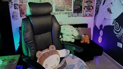 Snapshot of yuhwa chatting on 29, 9, 2025 rawr Anne Independent model online show from 29, 9, 2025