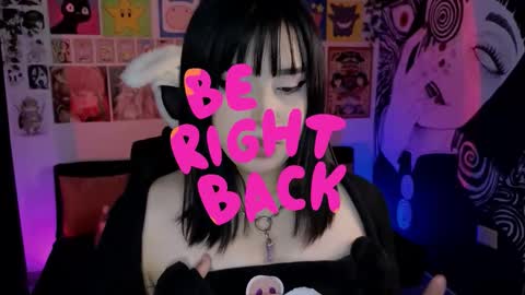 Snapshot of yuhwa chatting on 15, 10, 2025 rawr Anne Independent model online show from 15, 10, 2025