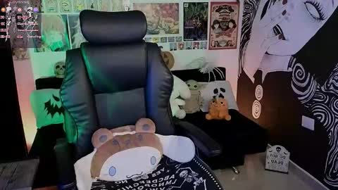 Snapshot of yuhwa chatting on 19, 10, 2025 rawr Anne Independent model online show from 19, 10, 2025