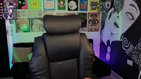 Snapshot of yuhwa chatting on 27, 11, 2025 rawr Anne Independent model online show from 27, 11, 2025