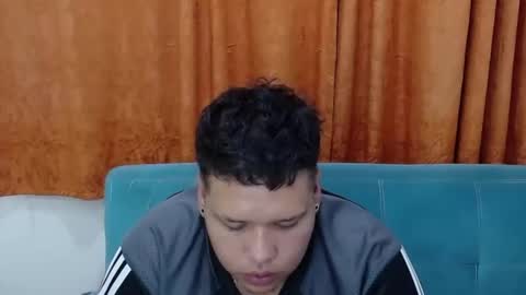 Snapshot of yulandval chatting on 22, 11, 2025 yul and val couple online show from 22, 11, 2025