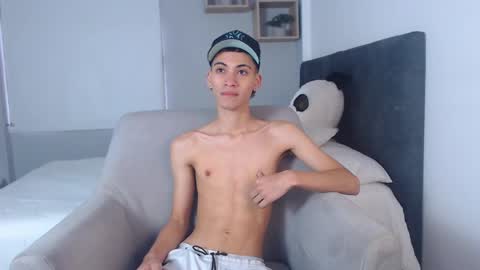 Snapshot of yulian_vasquez chatting on 2, 3, 2025 yulian_vasquez online show from 2, 3, 2025