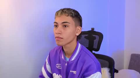 Snapshot of yulian_vasquez chatting on 6, 10, 2025 yulian_vasquez online show from 6, 10, 2025