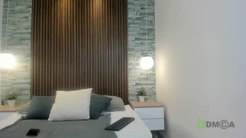 yulievans online show from 31, 12, 2024