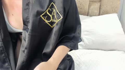 yulievans online show from 7, 2, 2025