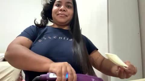 Yuli and SaraIndependent model online show from 13, 10, 2025