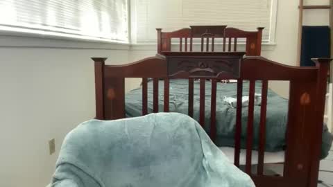 yumiandwolf online show from 5, 11, 2025