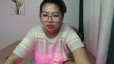 Snapshot of yummy_chesca chatting on 27, 12, 2024 yummy chesca online show from 27, 12, 2024