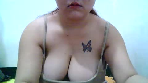 Snapshot of yummy_tits23xx chatting on 26, 7, 2026 yummy_tits23xx online show from 26, 7, 2026