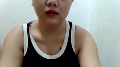Snapshot of yummy_tits23xx chatting on 9, 8, 2026 yummy_tits23xx online show from 9, 8, 2026