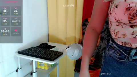 Snapshot of yummyhottits chatting on 28, 6, 2026 nemay online show from 28, 6, 2026