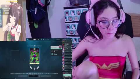 Snapshot of yuna_pink666 chatting on 15, 11, 2025 yuna_pink666 online show from 15, 11, 2025