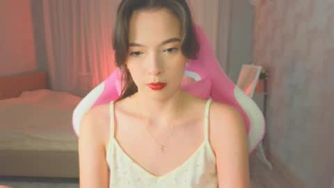 Snapshot of yuna_sunshy chatting on 6, 10, 2025 Yuna online show from 6, 10, 2025