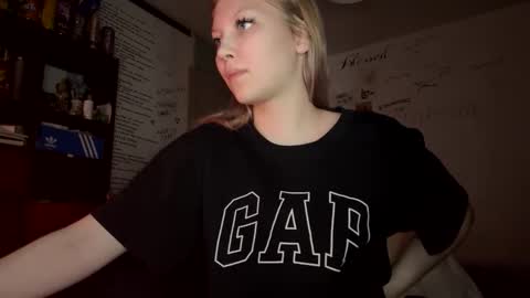 yunarosee online show from 18, 1, 2026