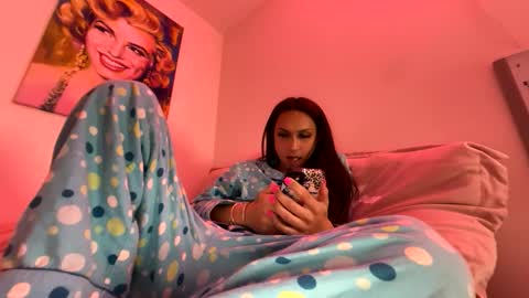 Snapshot of yungfemslut chatting on 23, 4, 2026 BbyTSSLut online show from 23, 4, 2026