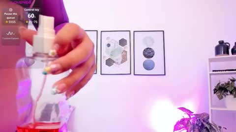 Yunna online show from 3, 11, 2025