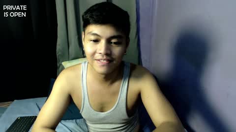 Snapshot of yuri_nation chatting on 4, 12, 2024 yuri nation online show from 4, 12, 2024