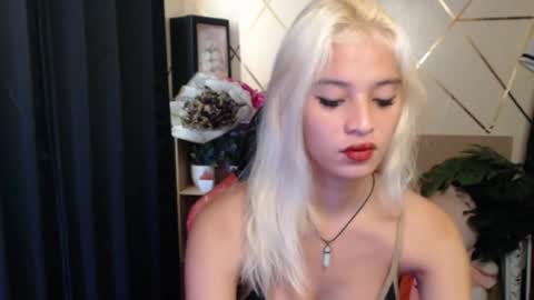 Snapshot of yurie_cummster chatting on 10, 9, 2025 yurie_cummster online show from 10, 9, 2025