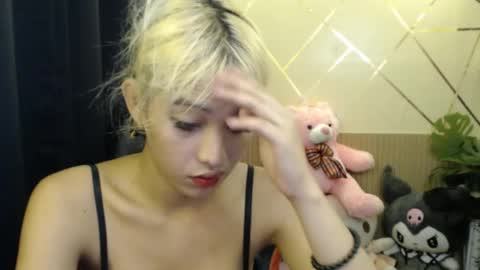 Snapshot of yurie_cummster chatting on 5, 10, 2025 yurie_cummster online show from 5, 10, 2025