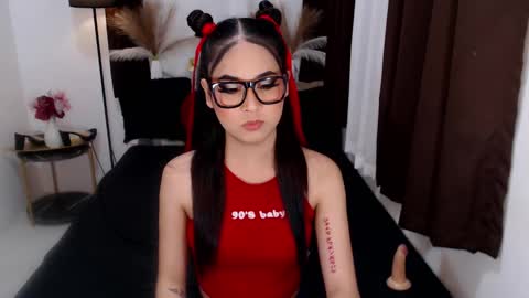 Snapshot of yvannasilva18 chatting on 18, 12, 2024 jai online show from 18, 12, 2024
