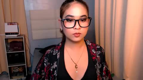 Snapshot of yvannasilva18 chatting on 22, 2, 2025 jai online show from 22, 2, 2025
