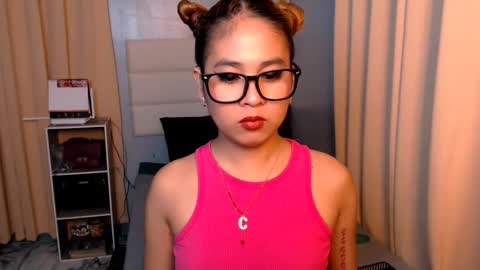 Snapshot of yvannasilva18 chatting on 26, 2, 2025 jai online show from 26, 2, 2025
