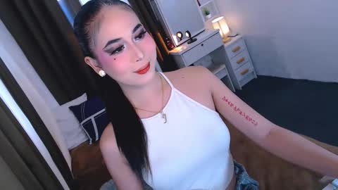 Snapshot of yvannasilva18 chatting on 13, 9, 2025 jai online show from 13, 9, 2025