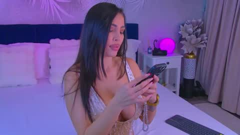 Laura online show from 29, 10, 2025