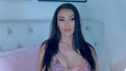 Laura online show from 5, 12, 2025