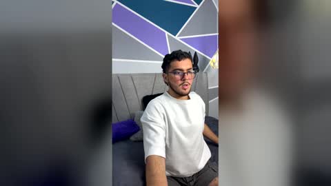 Zack  online show from 19, 12, 2025