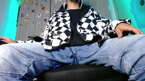 Zac Freelance model online show from 4, 12, 2024