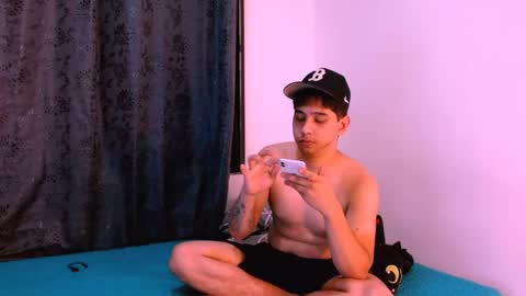 Snapshot of zacck_evans chatting on 26, 5, 2026 zacck_evans online show from 26, 5, 2026