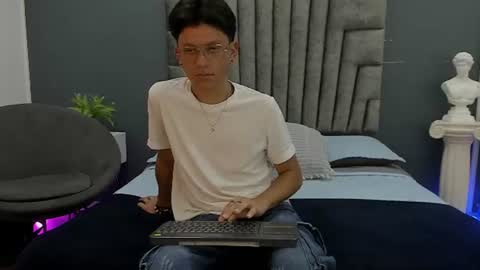 Snapshot of zack_dehaan chatting on 19, 6, 2026 Zack Dehaan online show from 19, 6, 2026