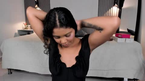 Snapshot of zafiiraa chatting on 8, 5, 2026 zafira online show from 8, 5, 2026