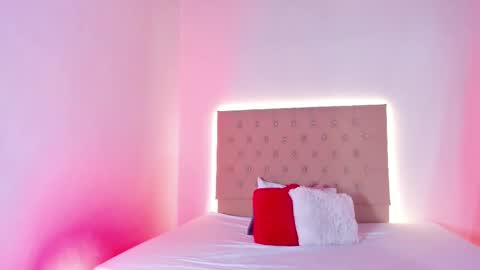 Zafiro Brown online show from 9, 10, 2025