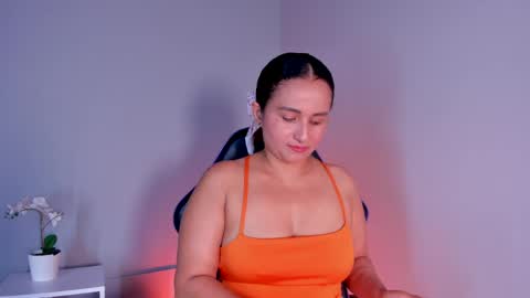 Snapshot of zafiro__brown chatting on 23, 5, 2026 Zafiro Brown online show from 23, 5, 2026