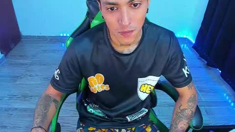 Snapshot of zafirocum chatting on 3, 5, 2026 BiG Zafiro online show from 3, 5, 2026
