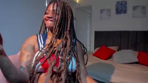 Snapshot of zahra_rose chatting on 20, 2, 2025 zahra_rose online show from 20, 2, 2025