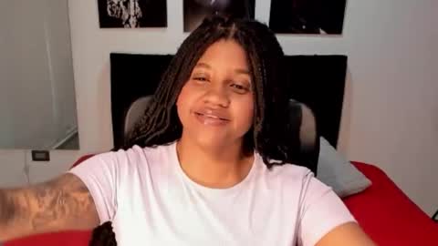 Snapshot of zahra_rose chatting on 15, 10, 2025 zahra_rose online show from 15, 10, 2025