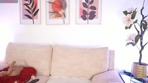 Zara Williams online show from 19, 12, 2024