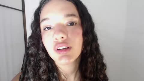 Snapshot of zairaglow chatting on 15, 10, 2025 Zaira Pussy extreme online show from 15, 10, 2025